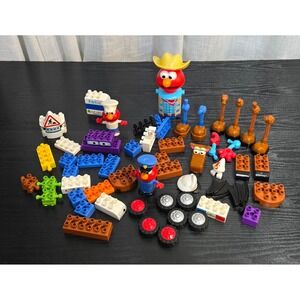 K'NEX Sesame Street lot featuring Elmo Figures